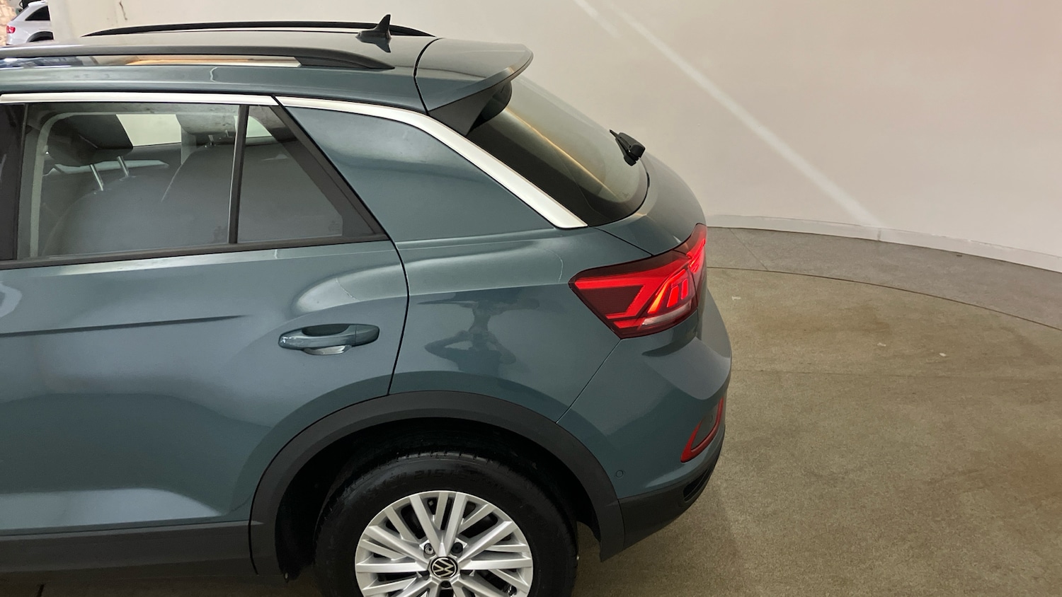 Used Volkswagen T-Roc 2023 for sale - 75955932: Photo 39