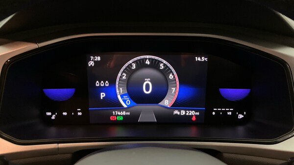 Used Volkswagen T-Roc 2023 for sale - 76101262: Photo 11