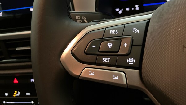 Used Volkswagen T-Roc 2023 for sale - 76101262: Photo 17