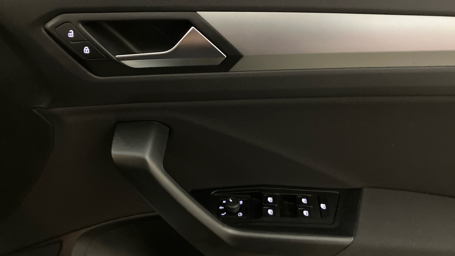 Used Volkswagen T-Roc 2023 for sale - 76101262: Photo 19