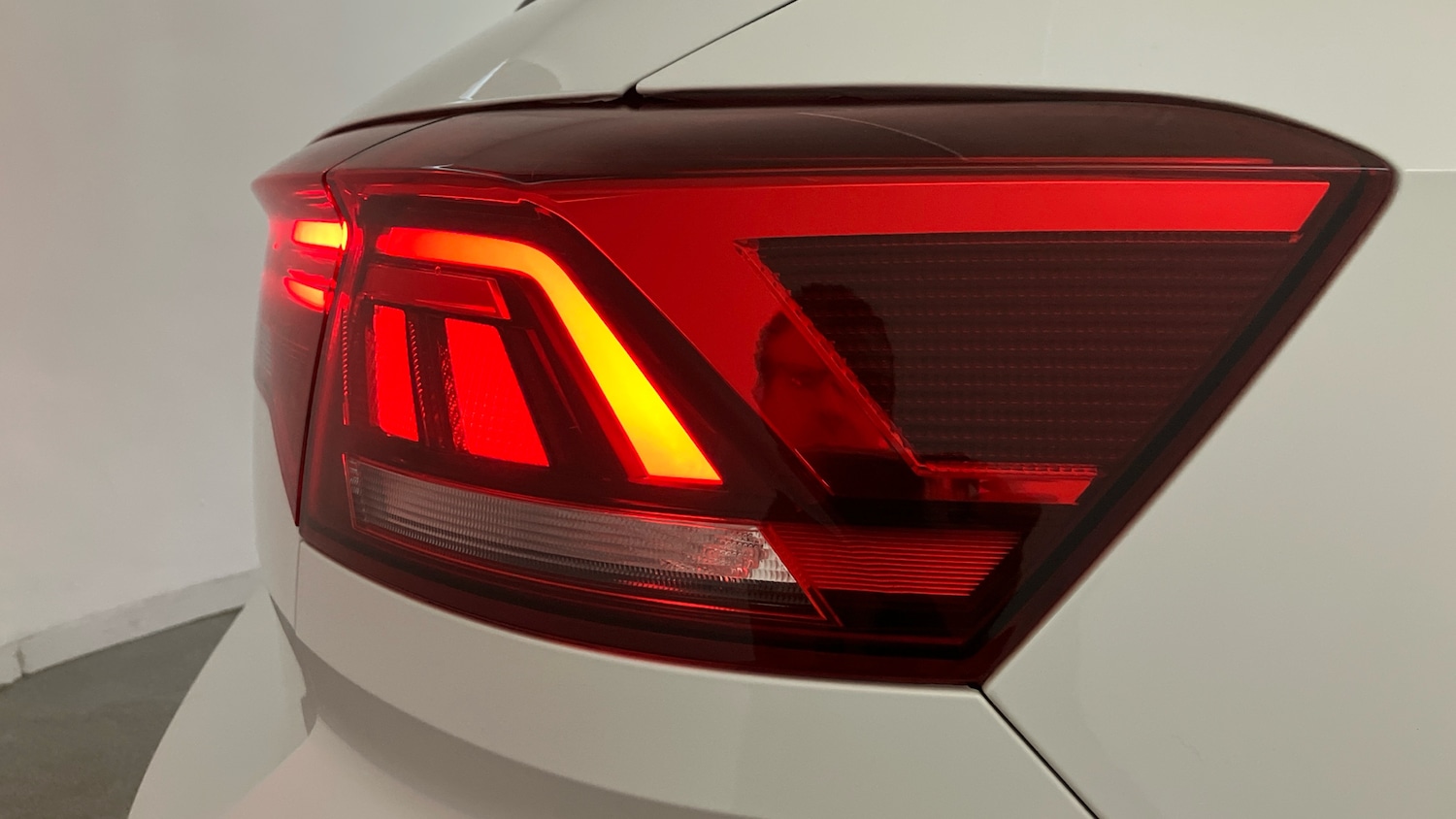 Used Volkswagen T-Roc 2023 for sale - 76101262: Photo 24