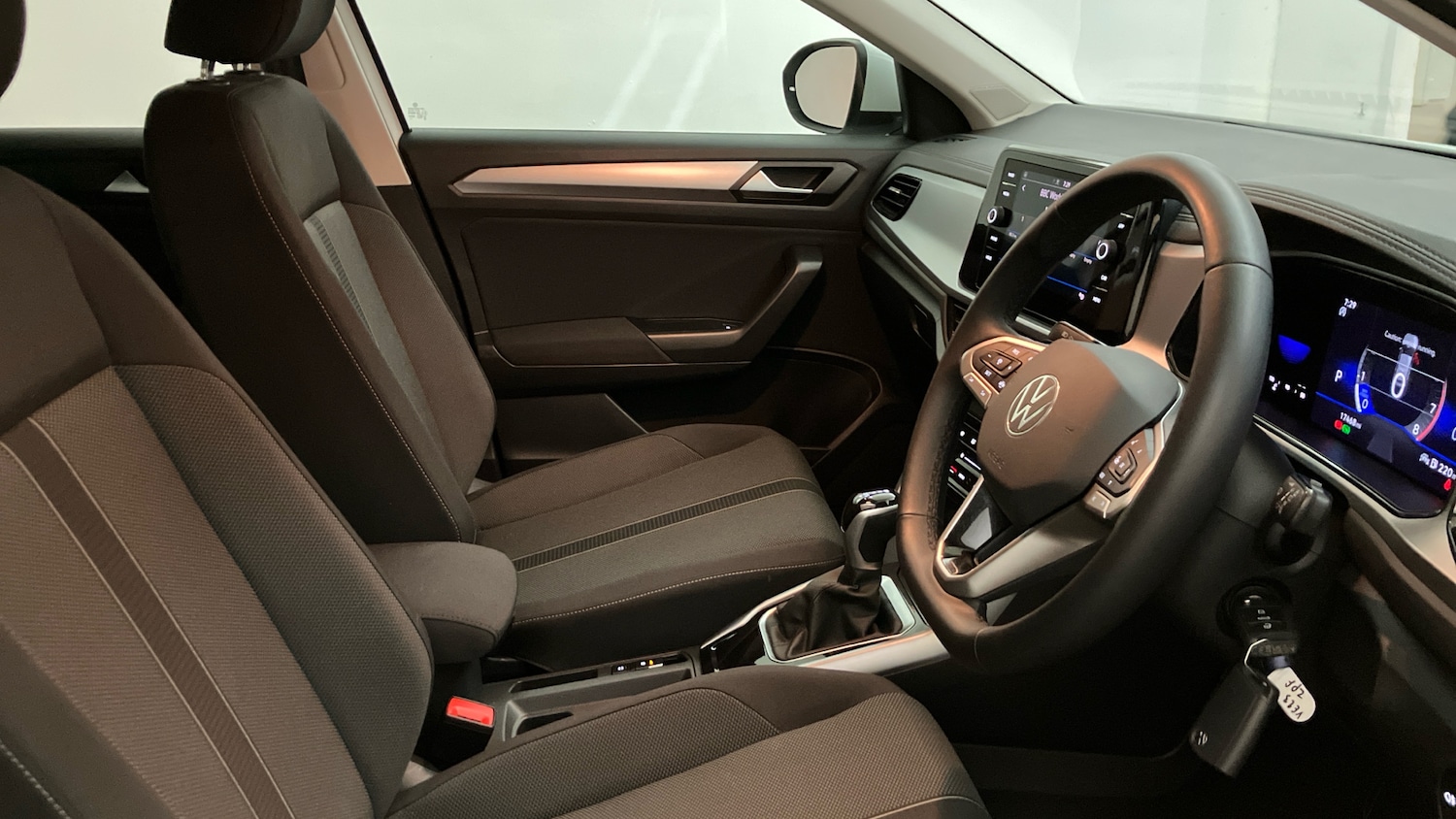 Used Volkswagen T-Roc 2023 for sale - 76101262: Photo 25