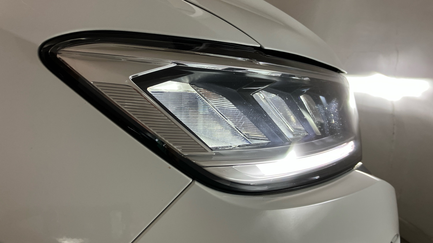 Used Volkswagen T-Roc 2023 for sale - 76101262: Photo 34