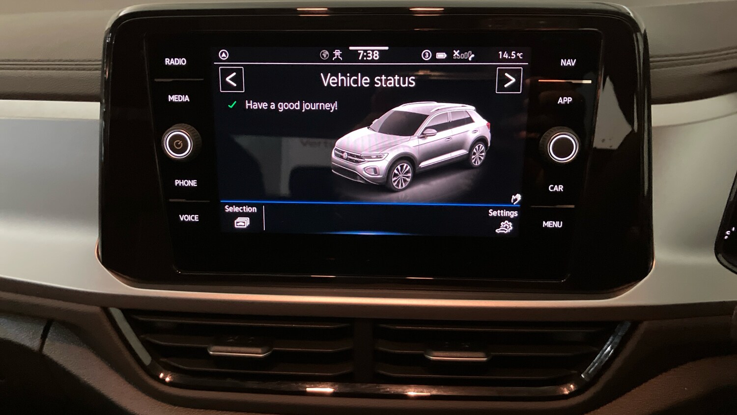 Used Volkswagen T-Roc 2023 for sale - 76101262: Photo 43