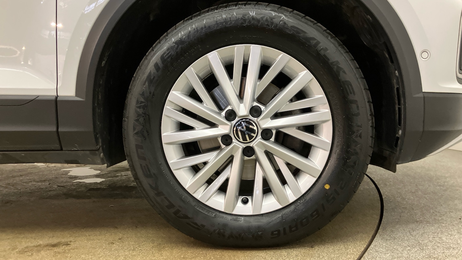 Used Volkswagen T-Roc 2023 for sale - 76101262: Photo 5