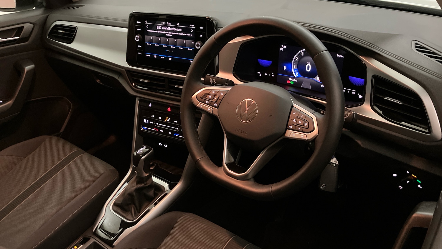 Used Volkswagen T-Roc 2023 for sale - 76101262: Photo 6