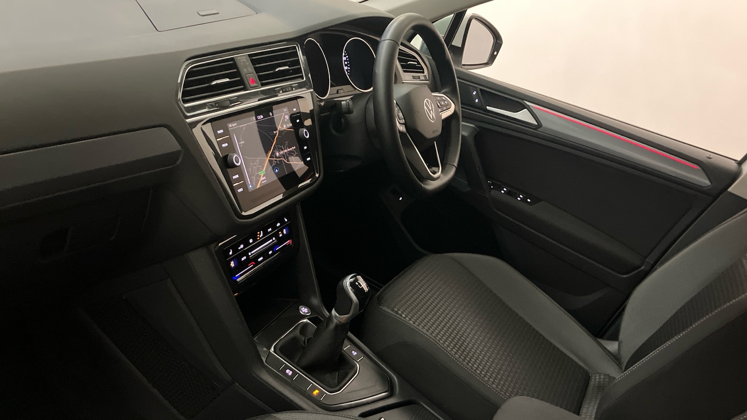 Used Volkswagen Tiguan 2022 for sale - 77790083: Photo 2