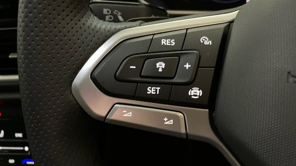 Used Volkswagen T-Roc 2025 for sale - 75661817: Photo 17