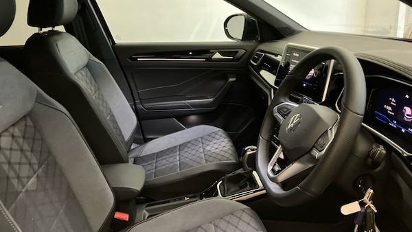 Used Volkswagen T-Roc 2025 for sale - 75661817: Photo 26