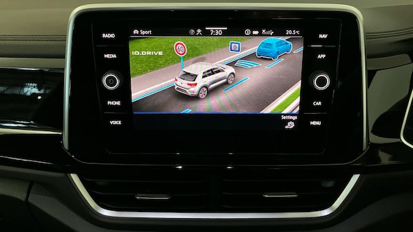 Used Volkswagen T-Roc 2025 for sale - 75661817: Photo 40