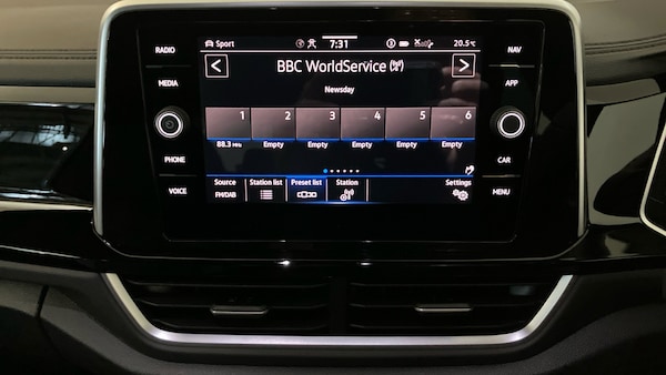 Used Volkswagen T-Roc 2025 for sale - 75661817: Photo 43