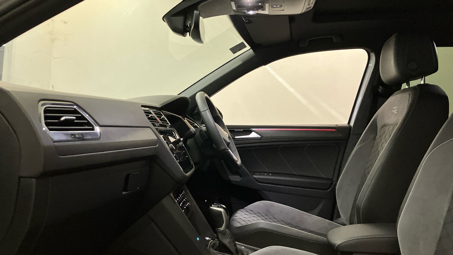 Used Volkswagen Tiguan 2024 for sale - 76450227: Photo 26