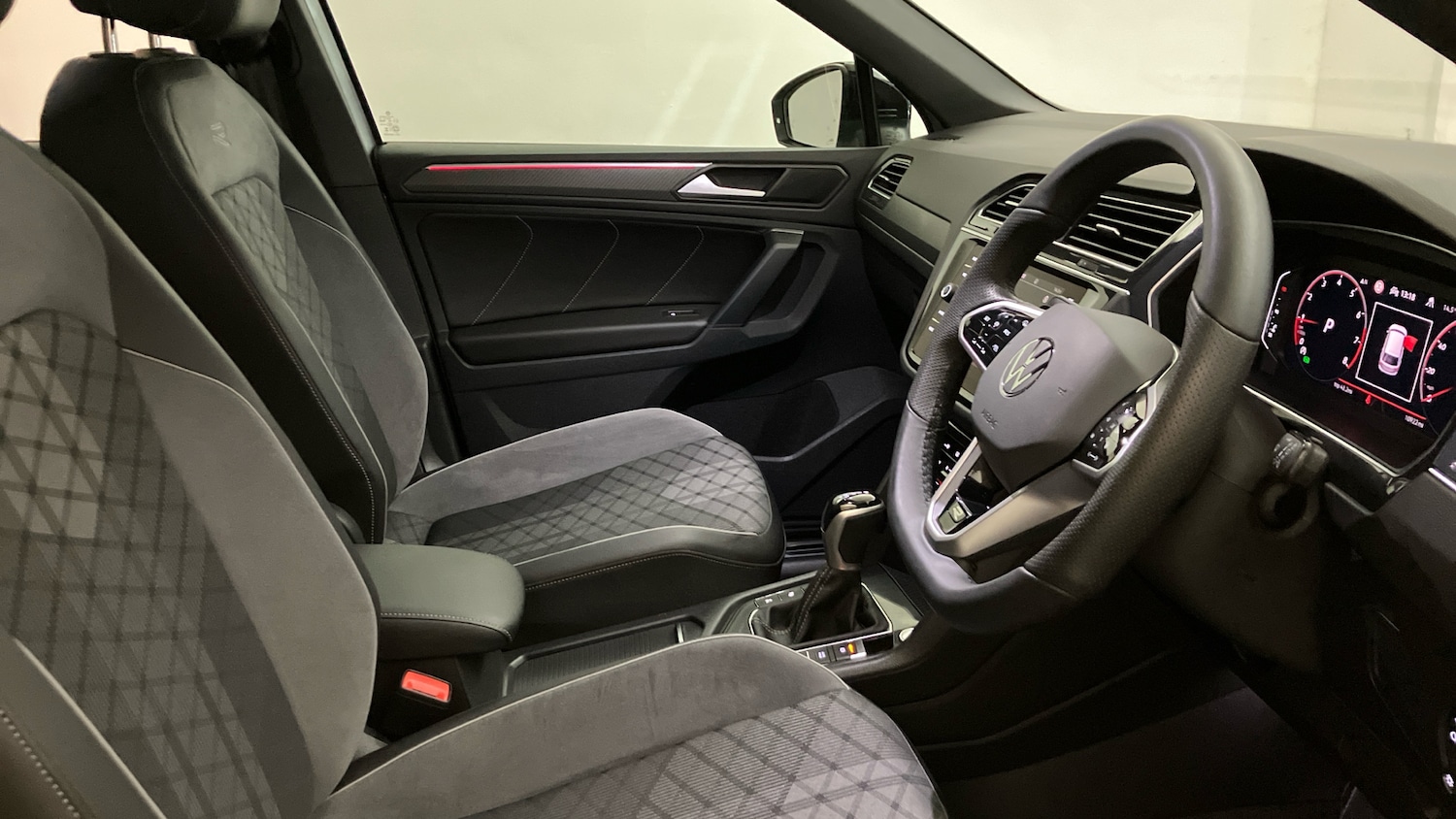 Used Volkswagen Tiguan 2024 for sale - 76450227: Photo 29