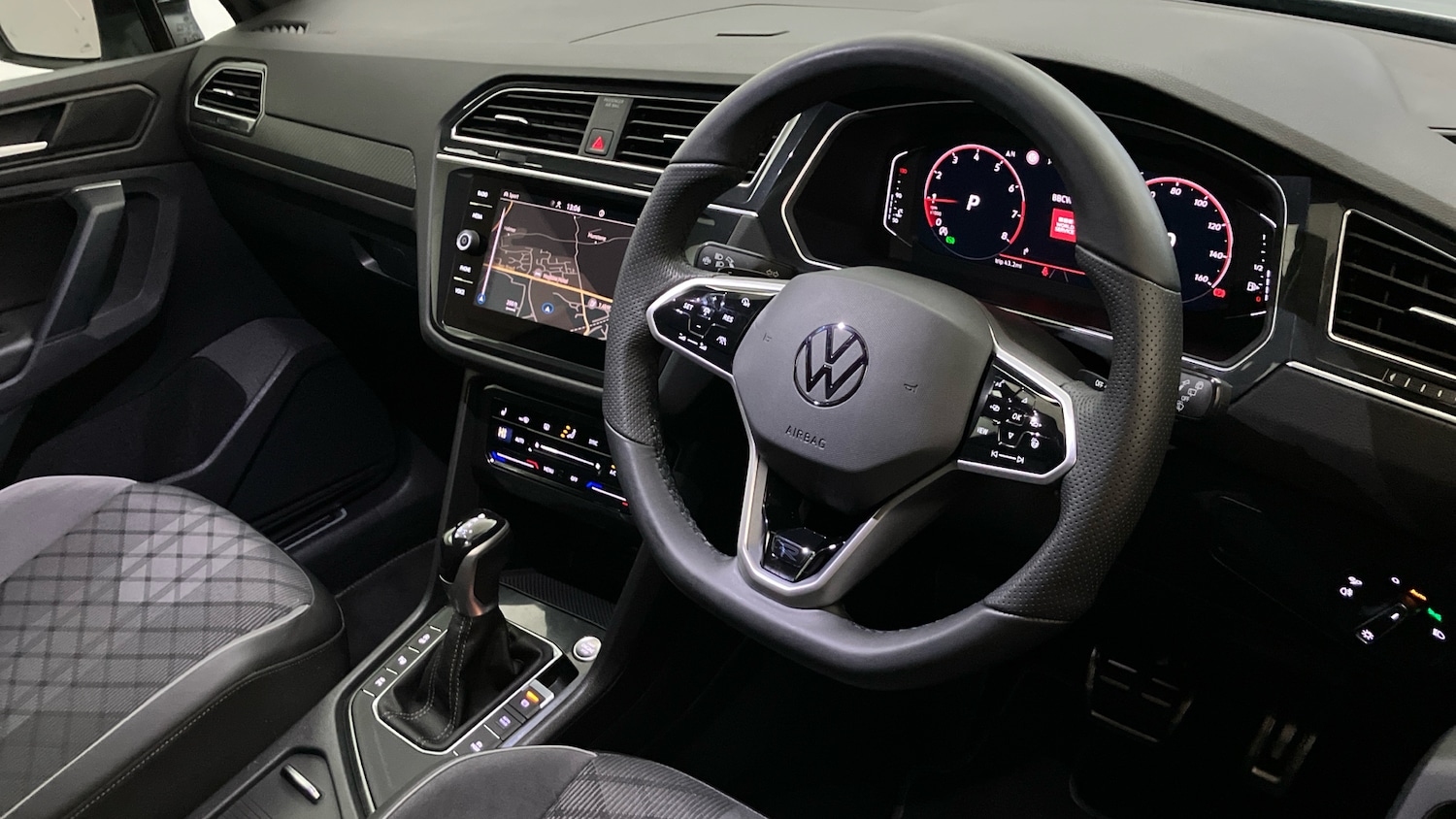 Used Volkswagen Tiguan 2024 for sale - 76450227: Photo 6