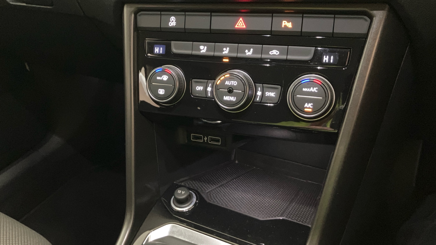 Used Volkswagen T-Roc 2018 for sale - 77288937: Photo 13