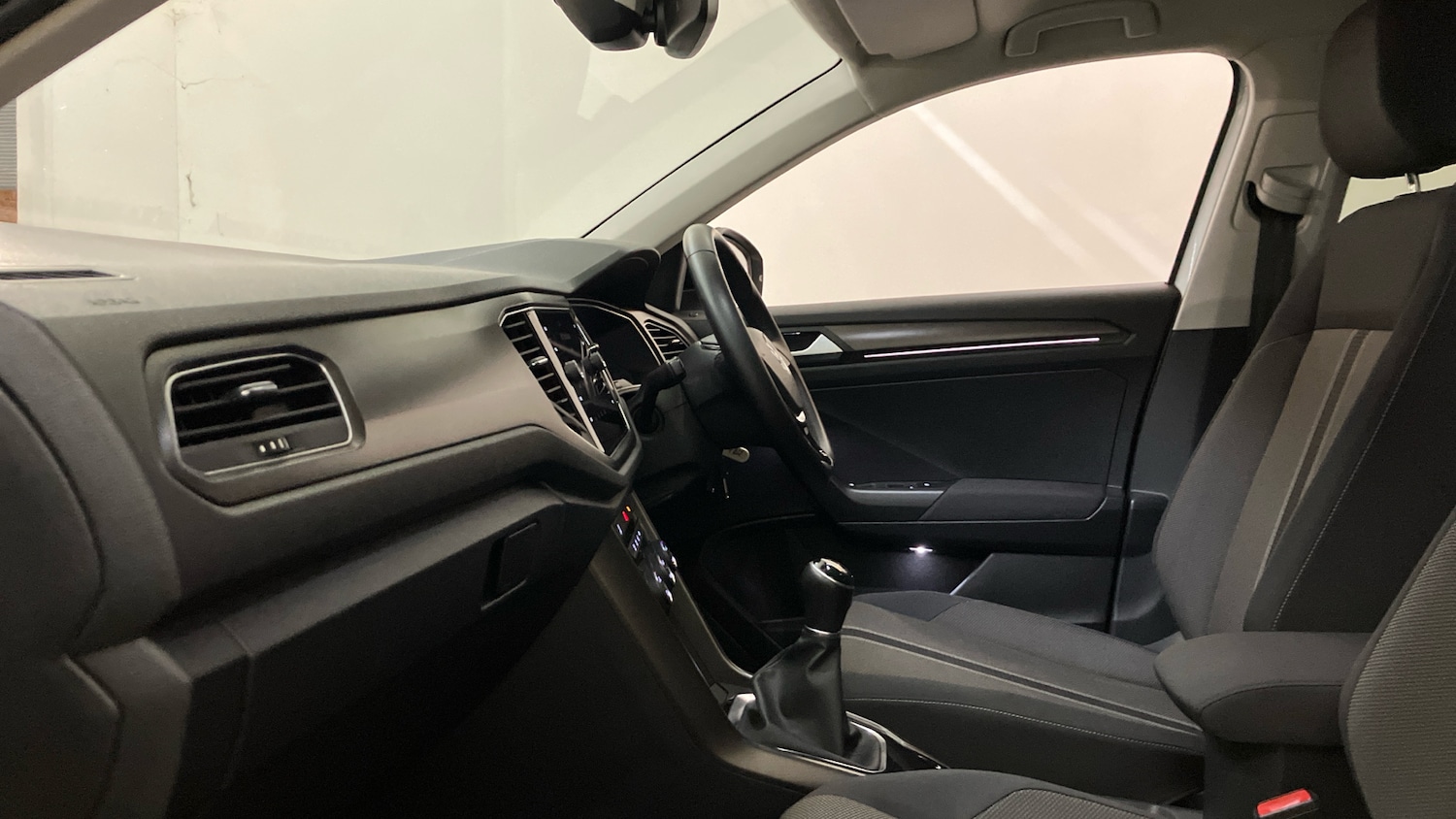 Used Volkswagen T-Roc 2018 for sale - 77288937: Photo 22