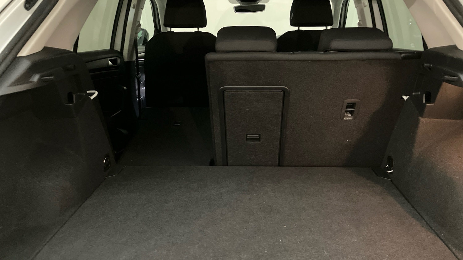 Used Volkswagen T-Roc 2018 for sale - 77288937: Photo 35