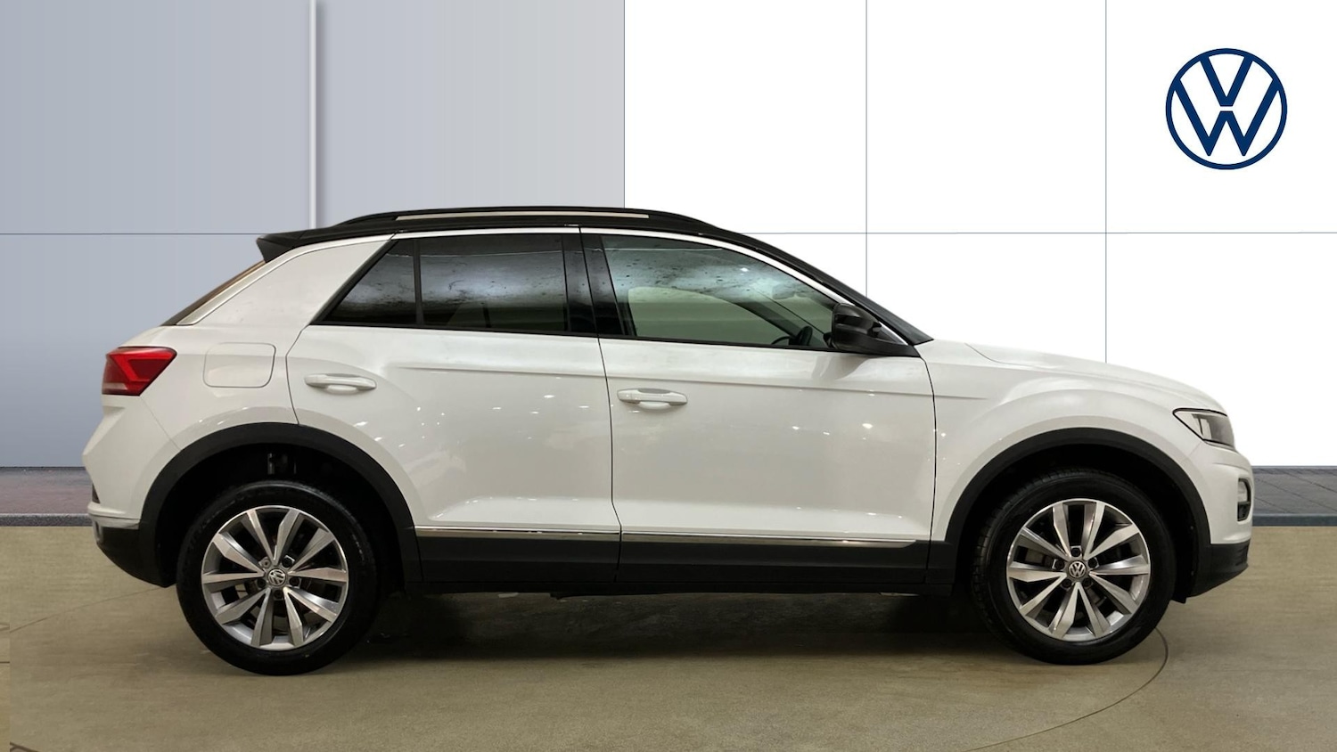 Used Volkswagen T-Roc 2018 for sale - 77288937: Photo 4