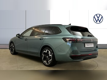 Used Volkswagen Passat 2025 for sale - 76696877: Photo