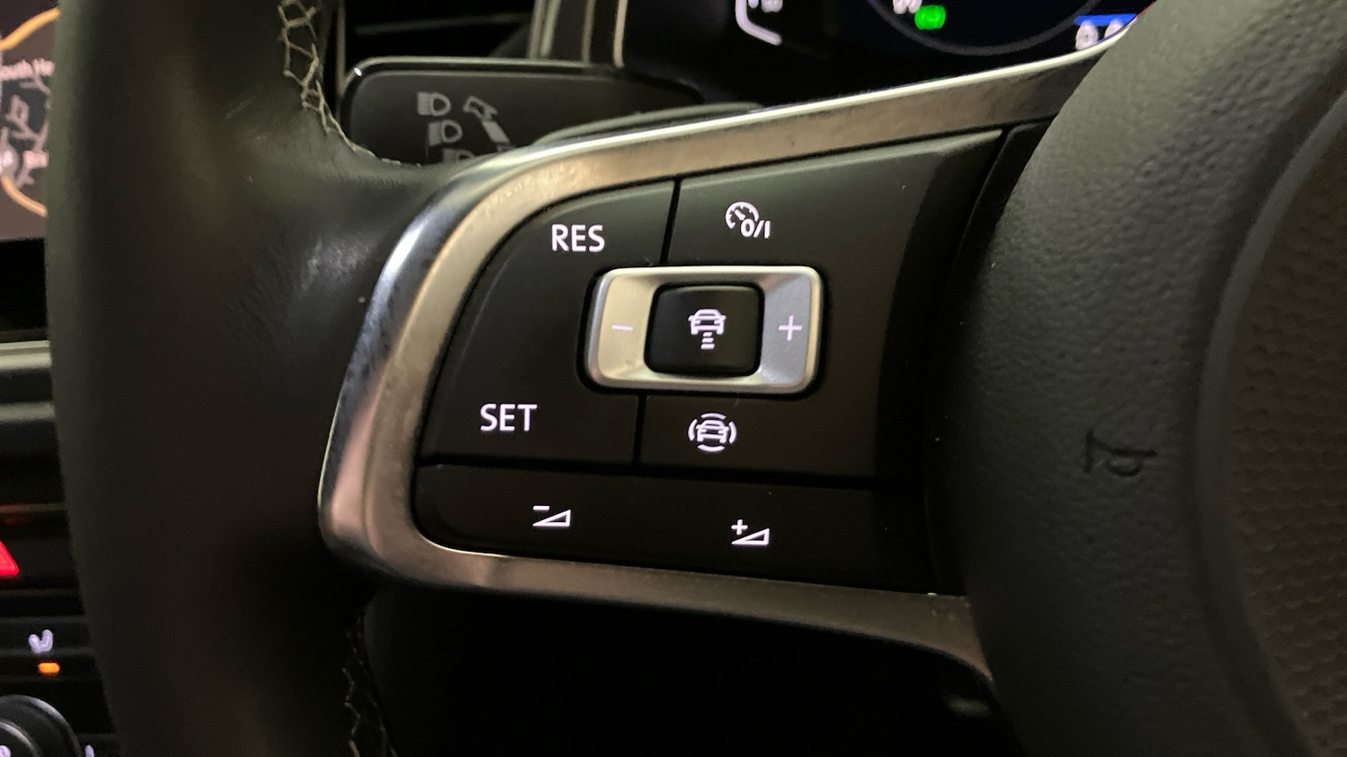 Used Volkswagen T-Roc 2021 for sale - 76564916: Photo 17