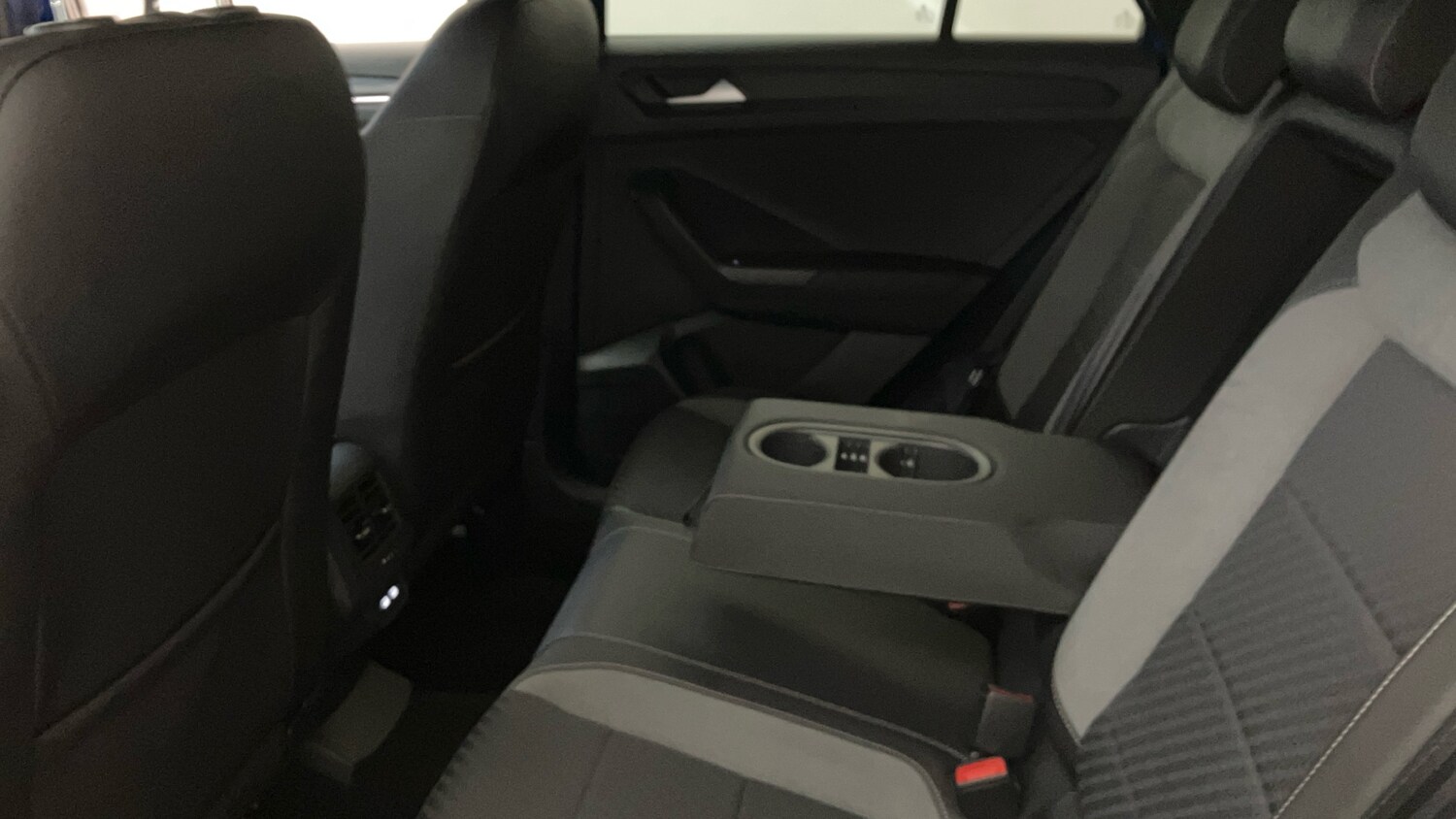 Used Volkswagen T-Roc 2021 for sale - 76564916: Photo 25