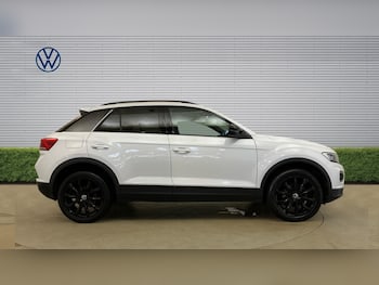 Used Volkswagen T-Roc 2021 for sale - 77804356: Photo