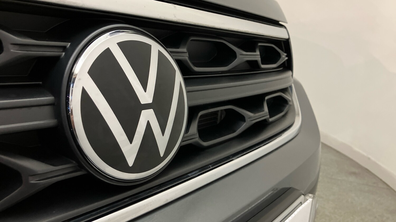 Used Volkswagen T-Roc 2025 for sale - 76796794: Photo 28