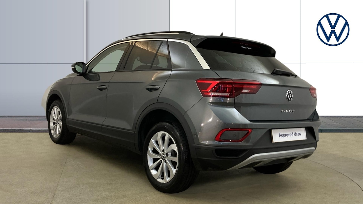 Used Volkswagen T-Roc 2025 for sale - 76796794: Photo 3