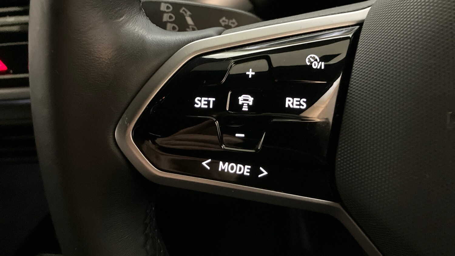 Used Volkswagen ID.4 2022 for sale - 76882329: Photo 17