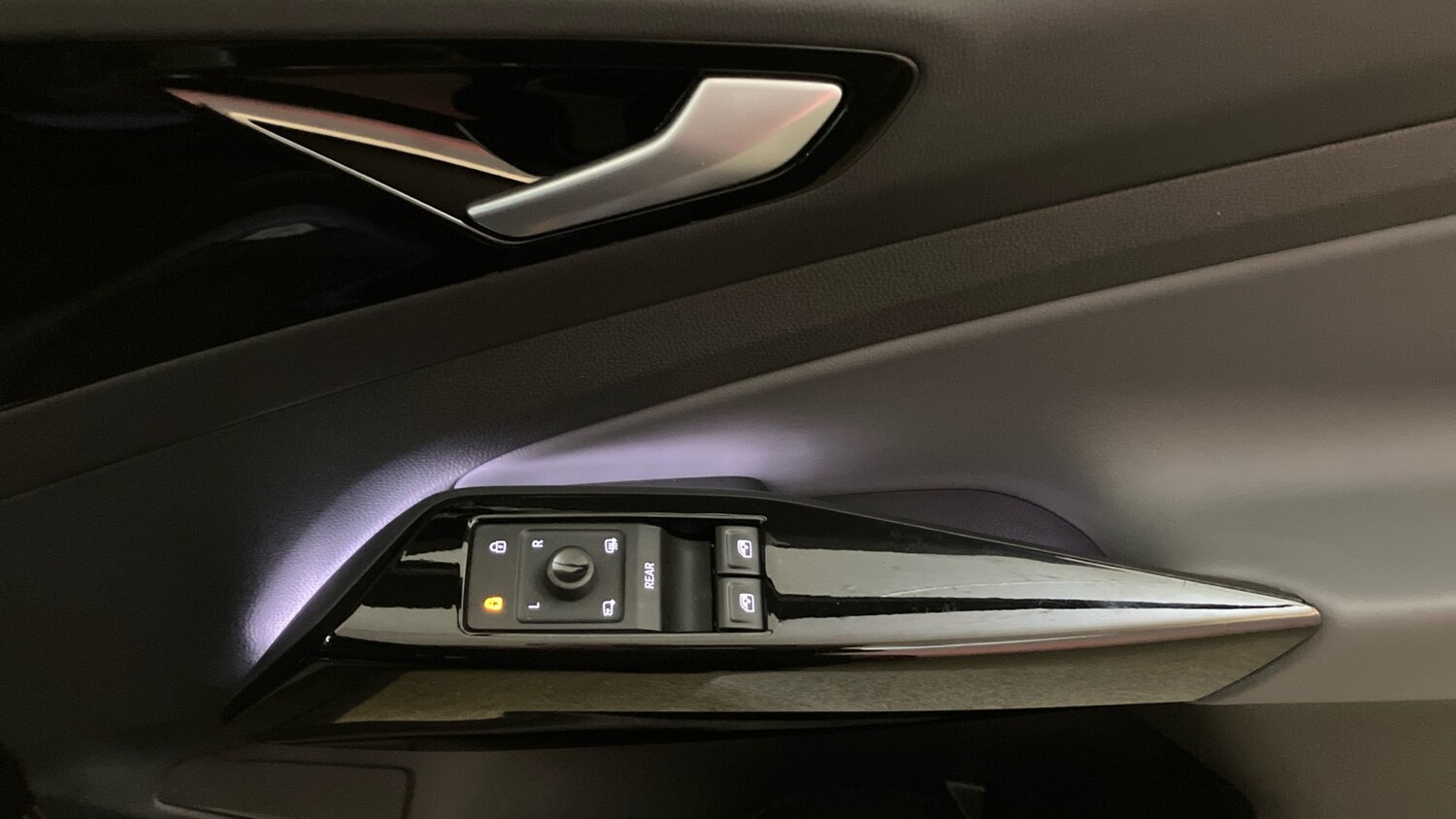 Used Volkswagen ID.4 2022 for sale - 76882329: Photo 19