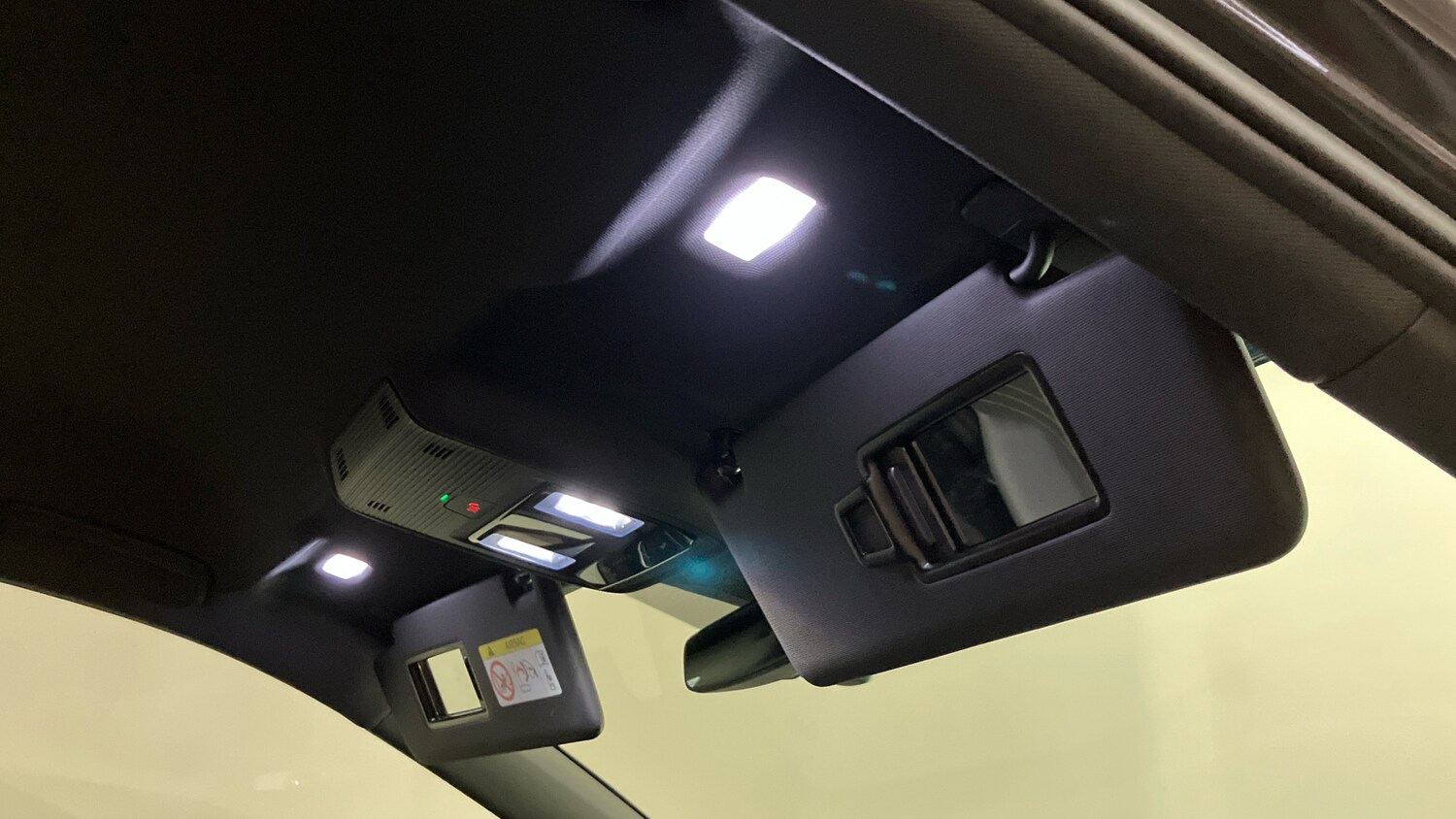 Used Volkswagen ID.4 2022 for sale - 76882329: Photo 33