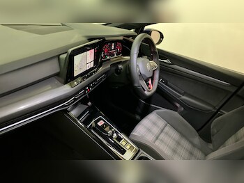 Used Volkswagen Golf 2024 for sale - 76507247: Photo