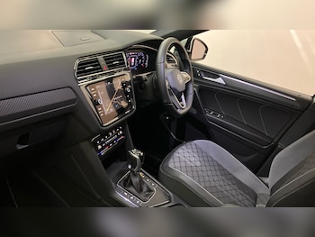 Used Volkswagen Tiguan Allspace 2023 for sale - 76048923: Photo 2