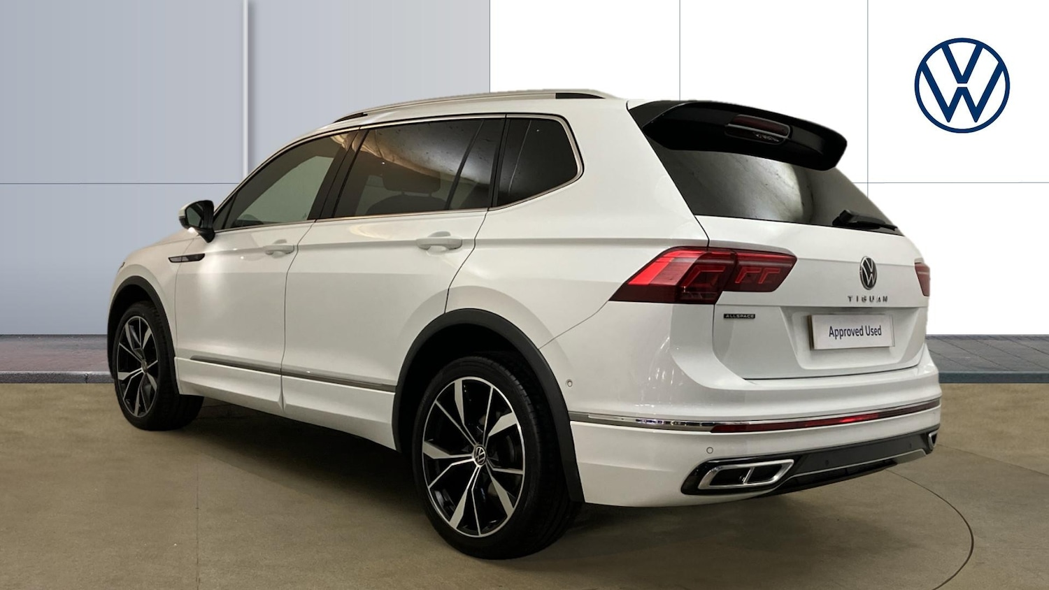 Used Volkswagen Tiguan Allspace 2023 for sale - 76048923: Photo 3