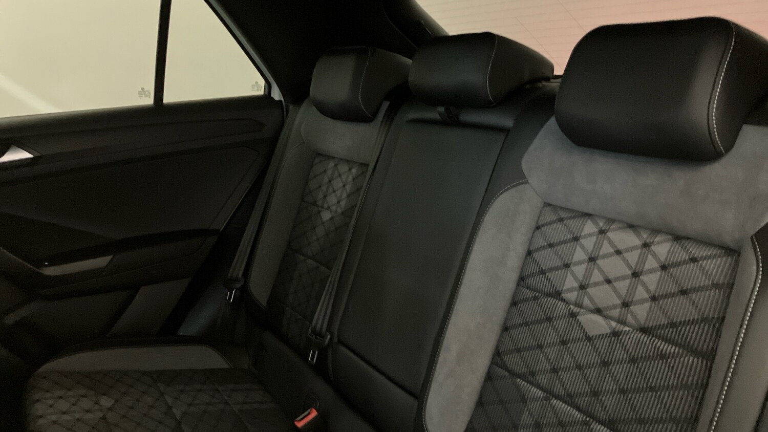 Used Volkswagen T-Roc 2025 for sale - 76193764: Photo 16