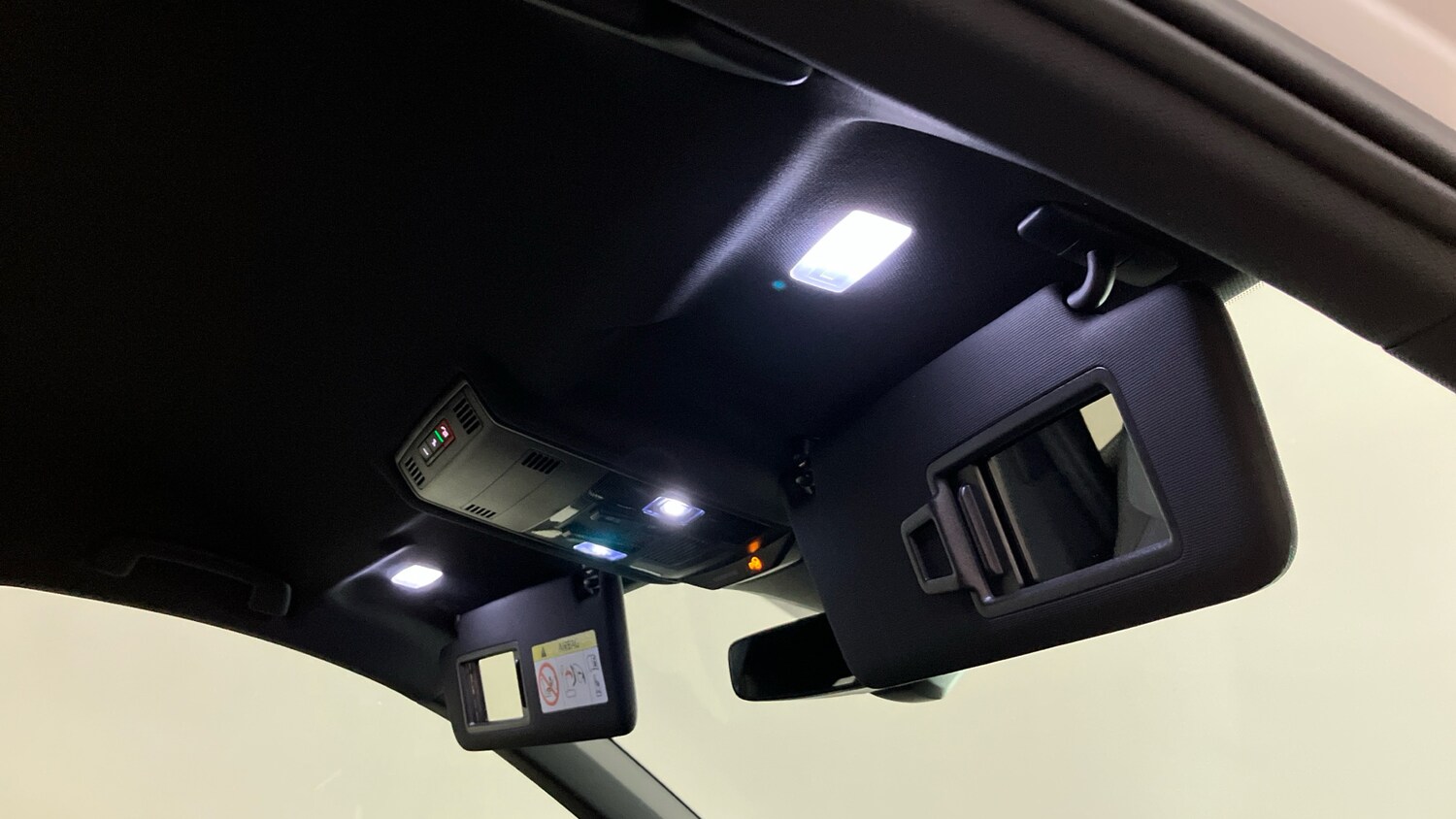 Used Volkswagen T-Roc 2025 for sale - 76193764: Photo 35