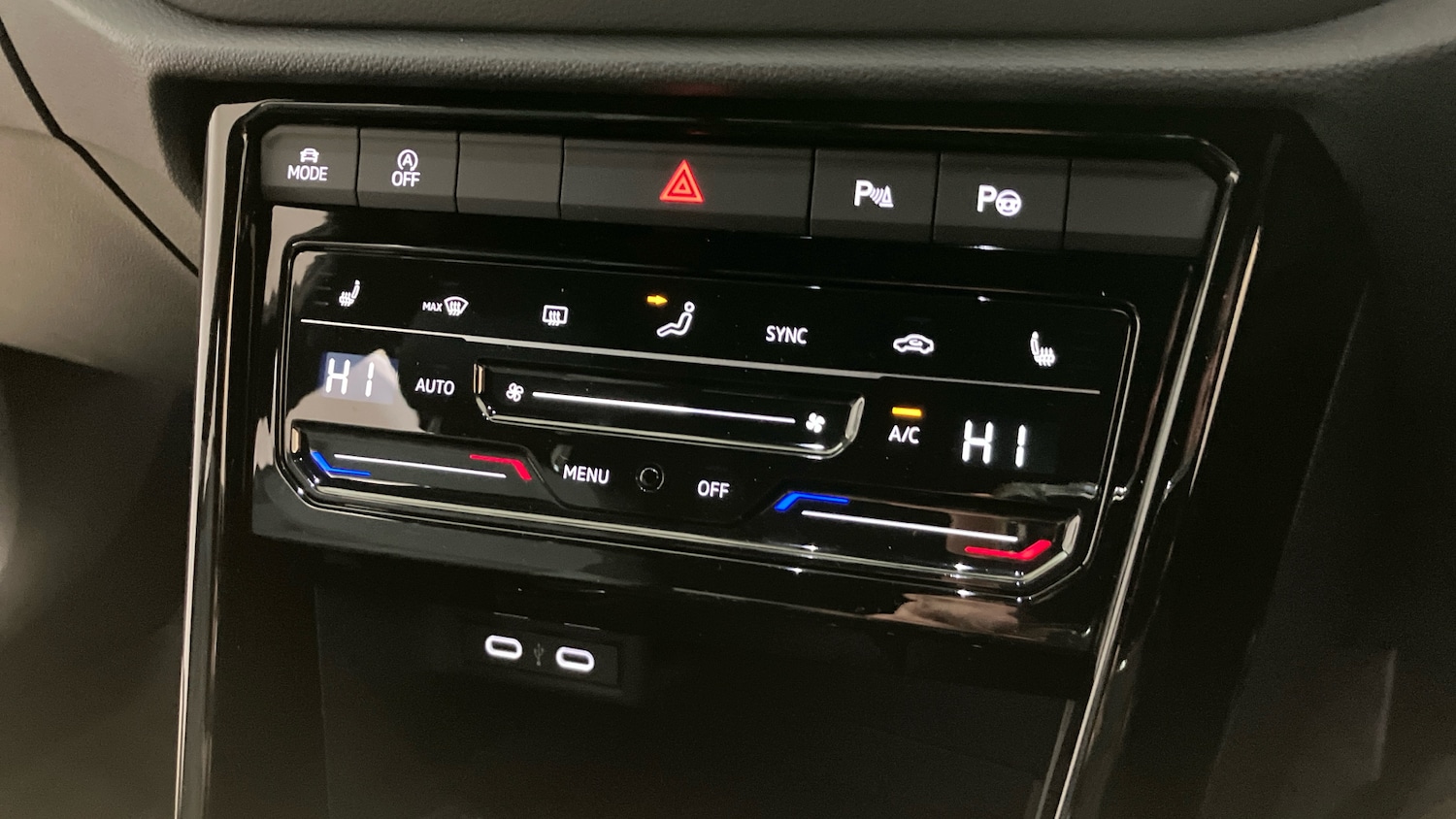 Used Volkswagen T-Roc 2025 for sale - 76568392: Photo 13