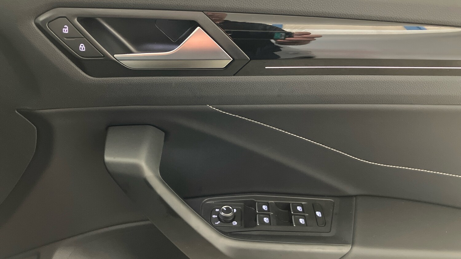 Used Volkswagen T-Roc 2025 for sale - 76568392: Photo 19