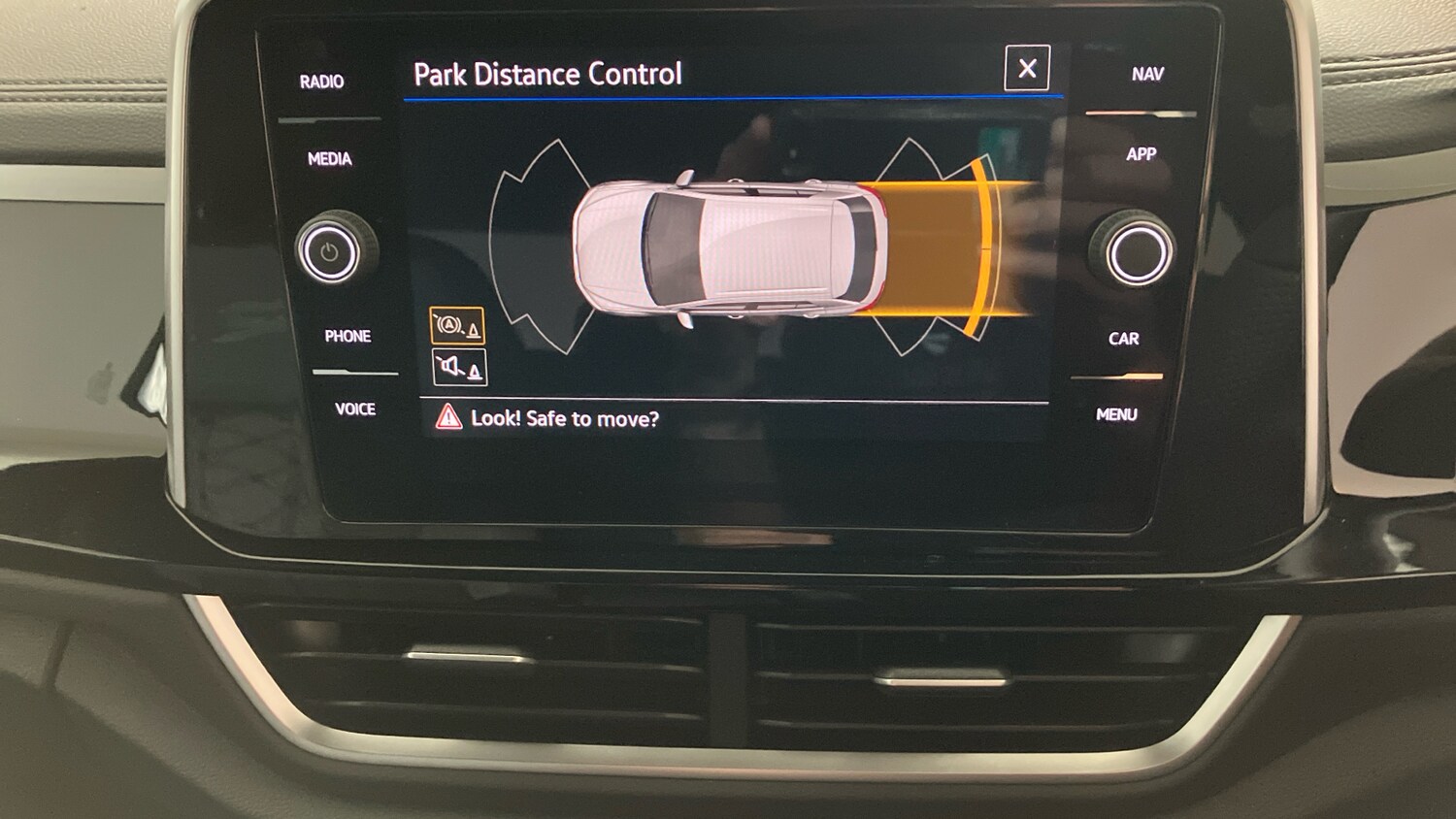 Used Volkswagen T-Roc 2025 for sale - 76568392: Photo 21