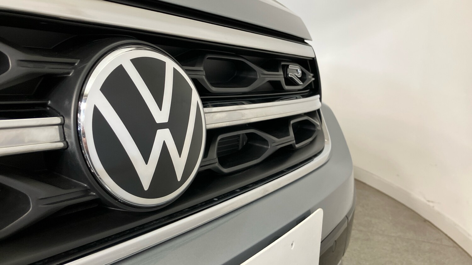 Used Volkswagen T-Roc 2025 for sale - 76568392: Photo 30