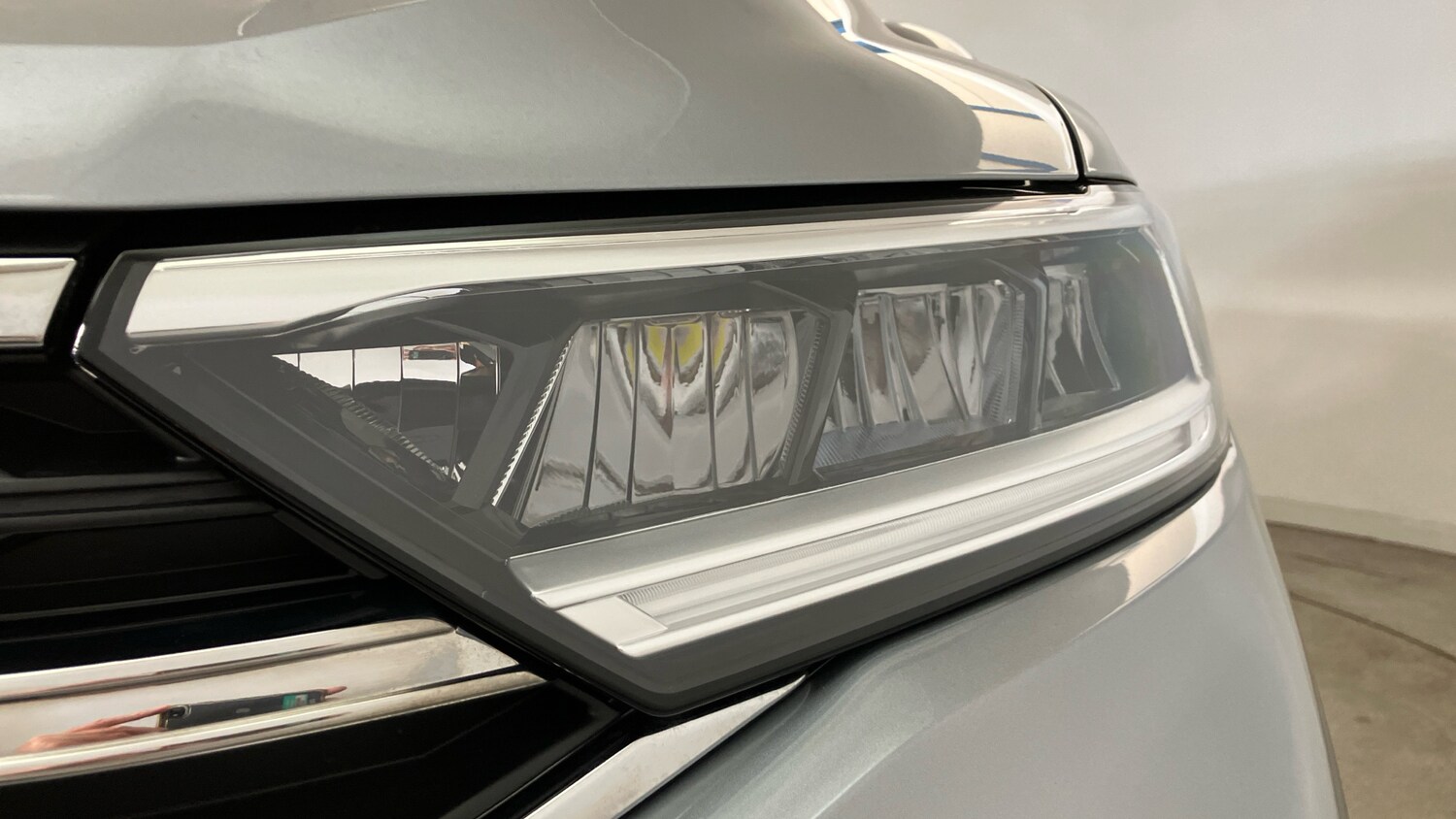 Used Volkswagen T-Roc 2025 for sale - 76568392: Photo 32