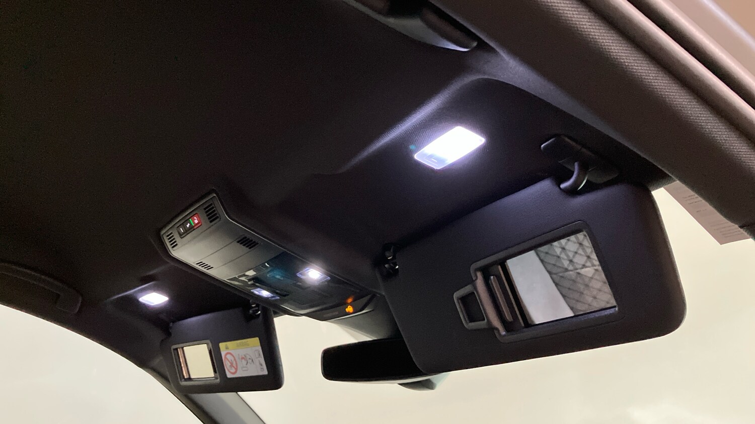 Used Volkswagen T-Roc 2025 for sale - 76568392: Photo 34