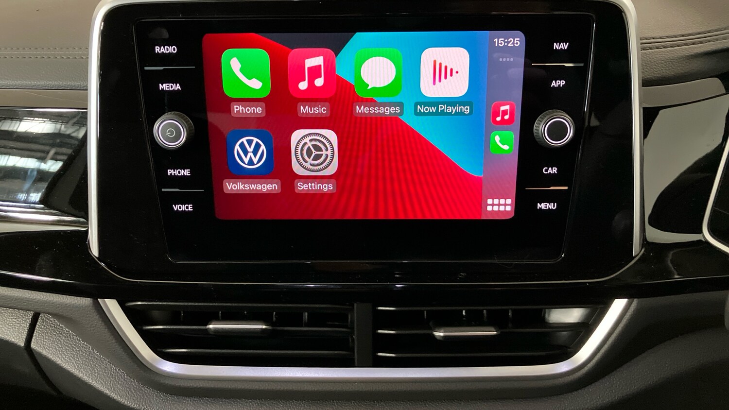 Used Volkswagen T-Roc 2025 for sale - 76568392: Photo 37