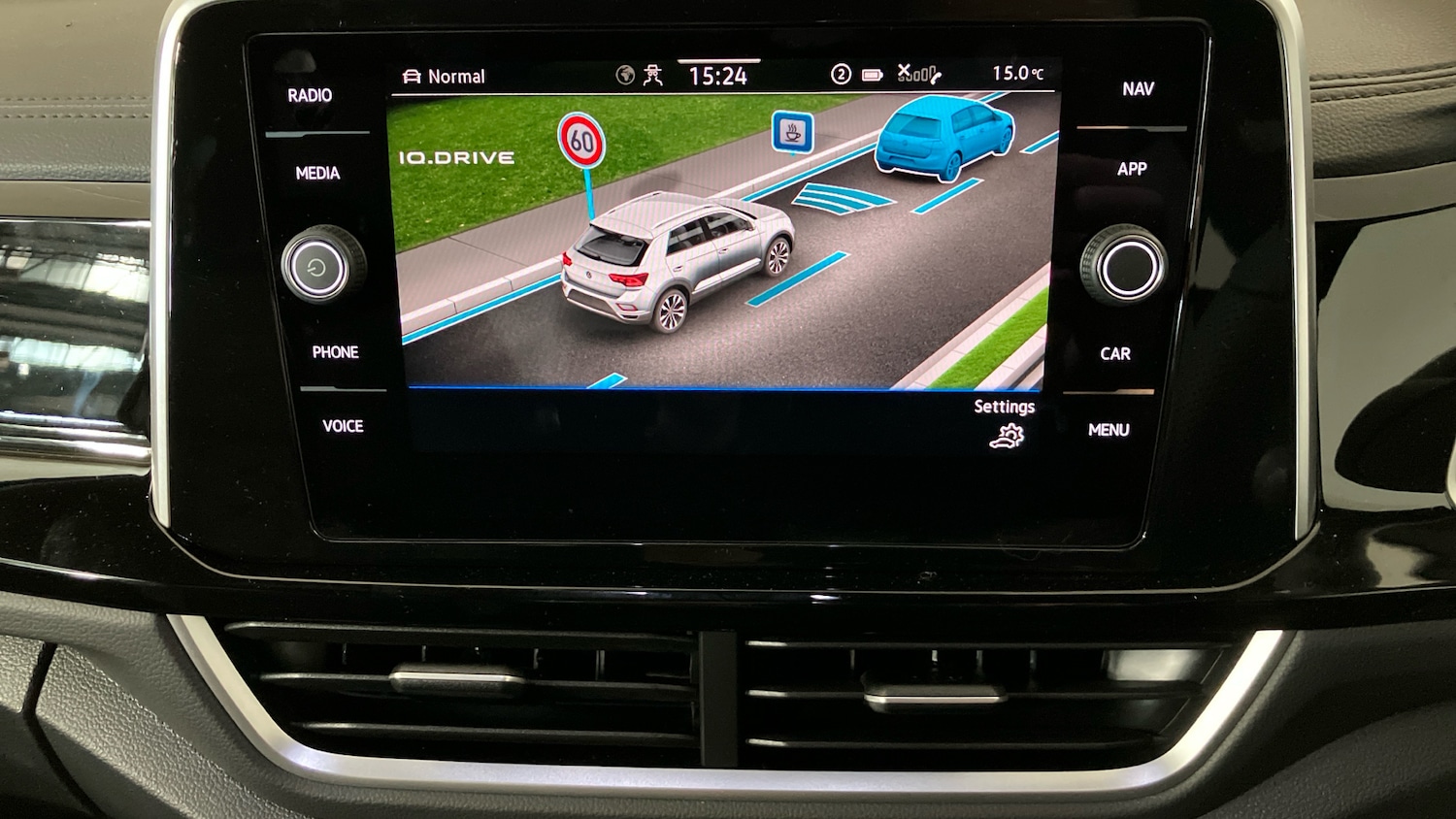 Used Volkswagen T-Roc 2025 for sale - 76568392: Photo 39