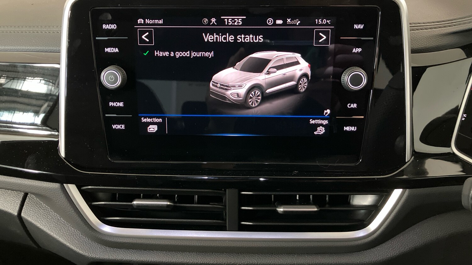 Used Volkswagen T-Roc 2025 for sale - 76568392: Photo 44