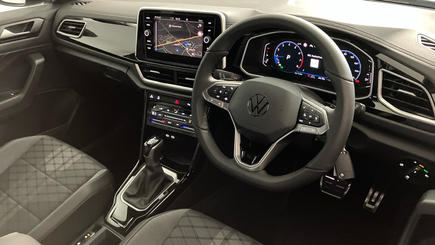 Used Volkswagen T-Roc 2025 for sale - 76568392: Photo 6