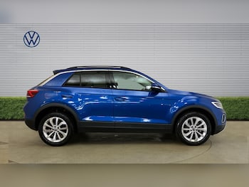 Used Volkswagen T-Roc 2024 for sale - 78906383: Photo