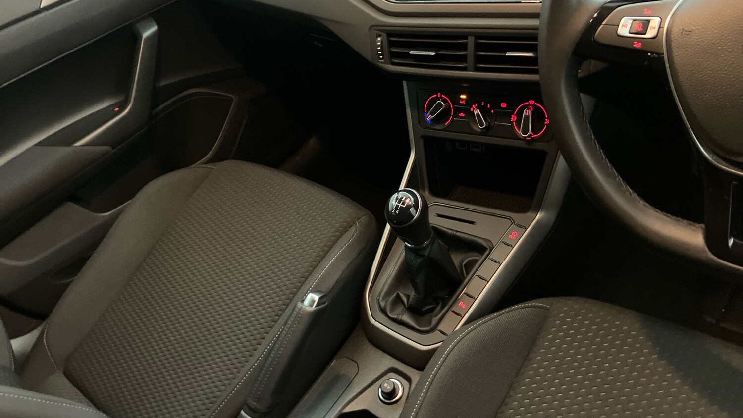 Used Volkswagen Polo 2020 for sale - 75872941: Photo 14