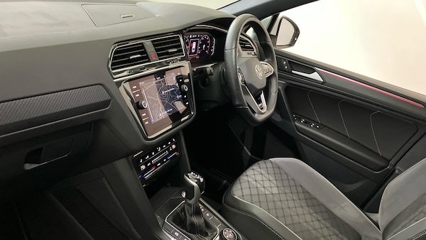 Used Volkswagen Tiguan 2023 for sale - 75994303: Photo 2