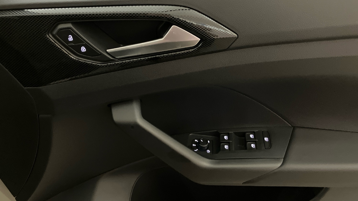 Used Volkswagen T-Cross 2025 for sale - 76968760: Photo 19